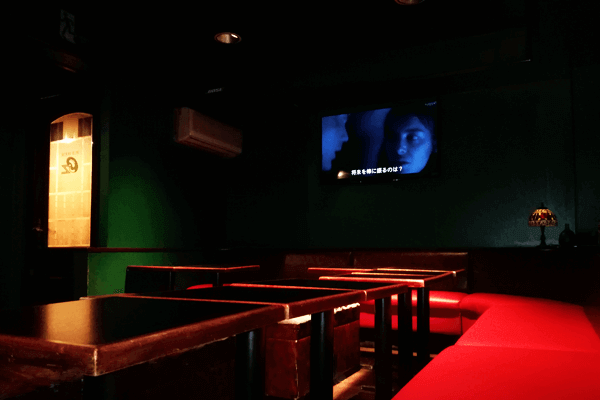 目黒・一人飲み&二次会にオズのソファー席